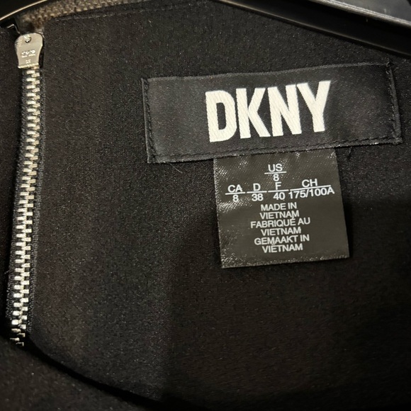 NEW DKNY WOMEN’S BUTTON SLEEVE SHEATH DRESS BLACK SIZE 8 - Picture 4 of 8